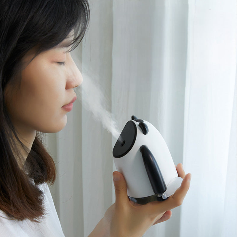 USB dual-head misting desk fan in Black, feature detail view